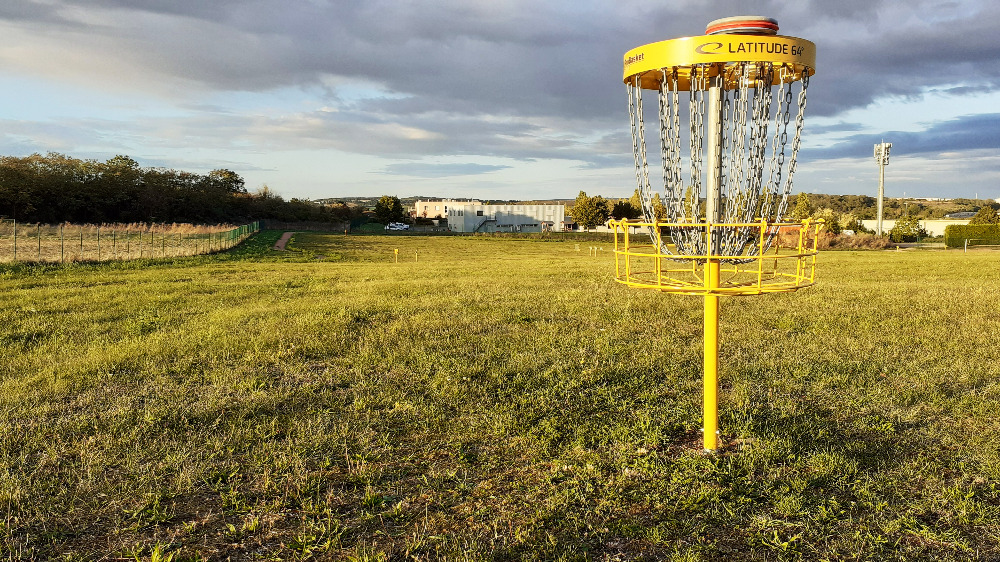 Parcours de disc golf Les Cortots - une corbeille